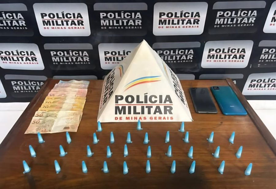 Polícia Militar prende dupla por tráfico de drogas em Barão de Cocais 